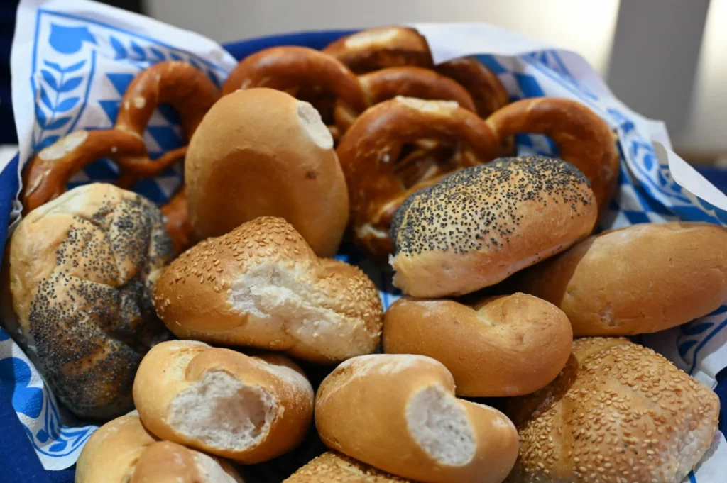 Logistics Brunch Bakery